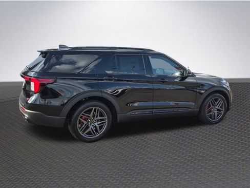 New 2026 Ford Explorer ST w/ Sun And Sound Package image 4