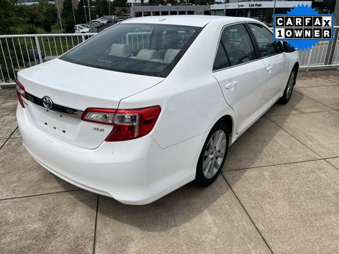 Used 2014 Toyota Camry XLE FWD image 4