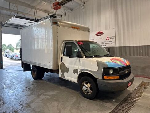 Used 2009 Chevrolet Express 3500 RWD image 1