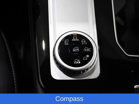 New 2026 Mitsubishi Outlander LE AWD/4WD image 26