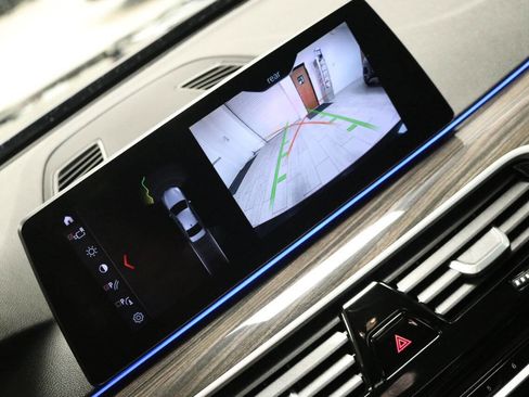 Used 2018 BMW 530i image 27