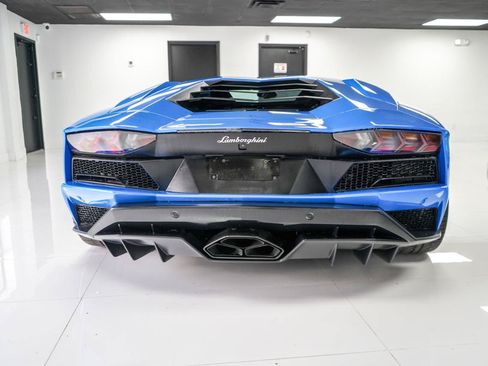 Used 2018 Lamborghini Aventador S AWD/4WD image 6