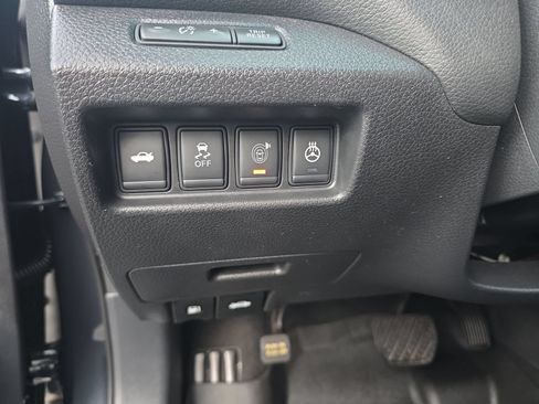 Used 2015 Nissan Altima 3.5 SL FWD image 25