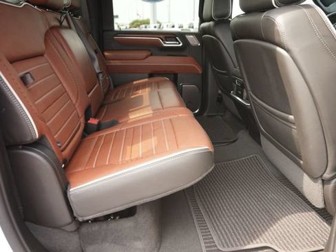Used 2025 GMC Sierra 2500 Denali Ultimate AWD/4WD image 16