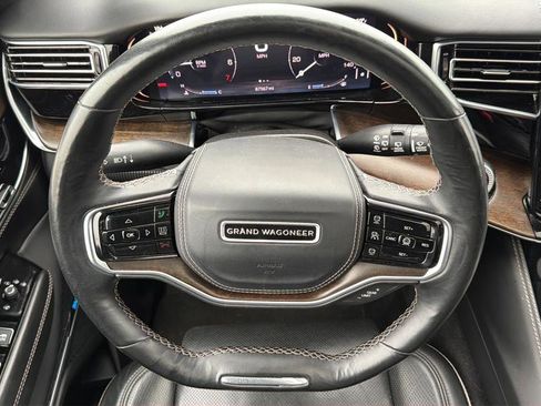 Used 2022 Jeep Grand Wagoneer Series II w/ Convenience Group III AWD/4WD image 18