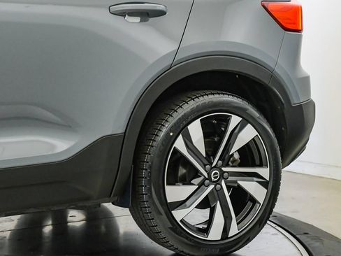 Certified 2023 Volvo XC40 B5 Plus w/ Protection Package Premier AWD/4WD image 11
