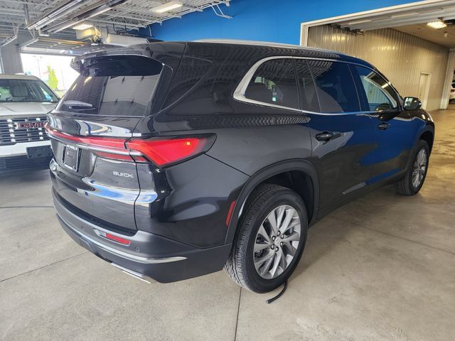 Used 2025 Buick Enclave Preferred AWD/4WD image 4