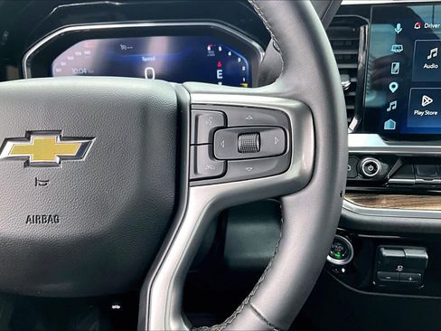 Used 2025 Chevrolet Silverado 1500 LT RWD image 25
