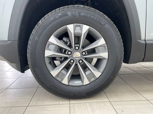 New 2026 Chevrolet Equinox LT w/ Safety and Technology Package AWD/4WD image 7
