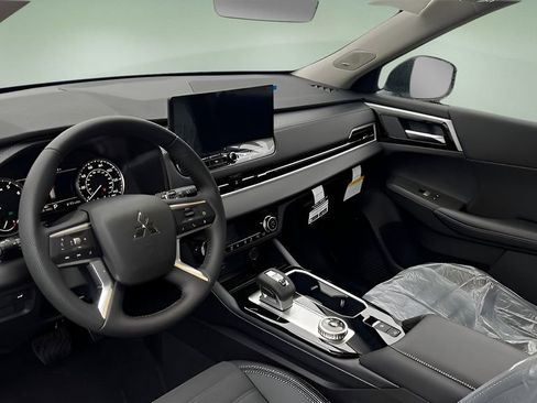 New 2025 Mitsubishi Outlander Trail Edition AWD/4WD image 10