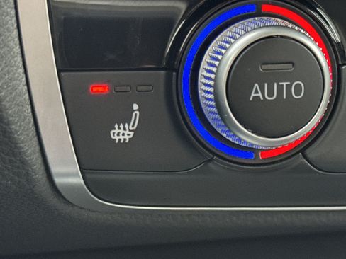 Used 2025 Audi Q3 2.0T Premium w/ Convenience Package image 14