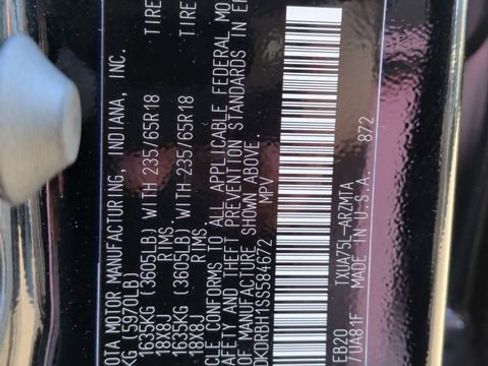 Certified 2025 Toyota Highlander XLE image 30