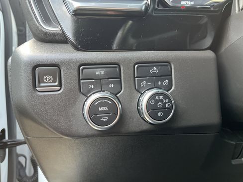 Used 2023 GMC Sierra 1500 Elevation image 26