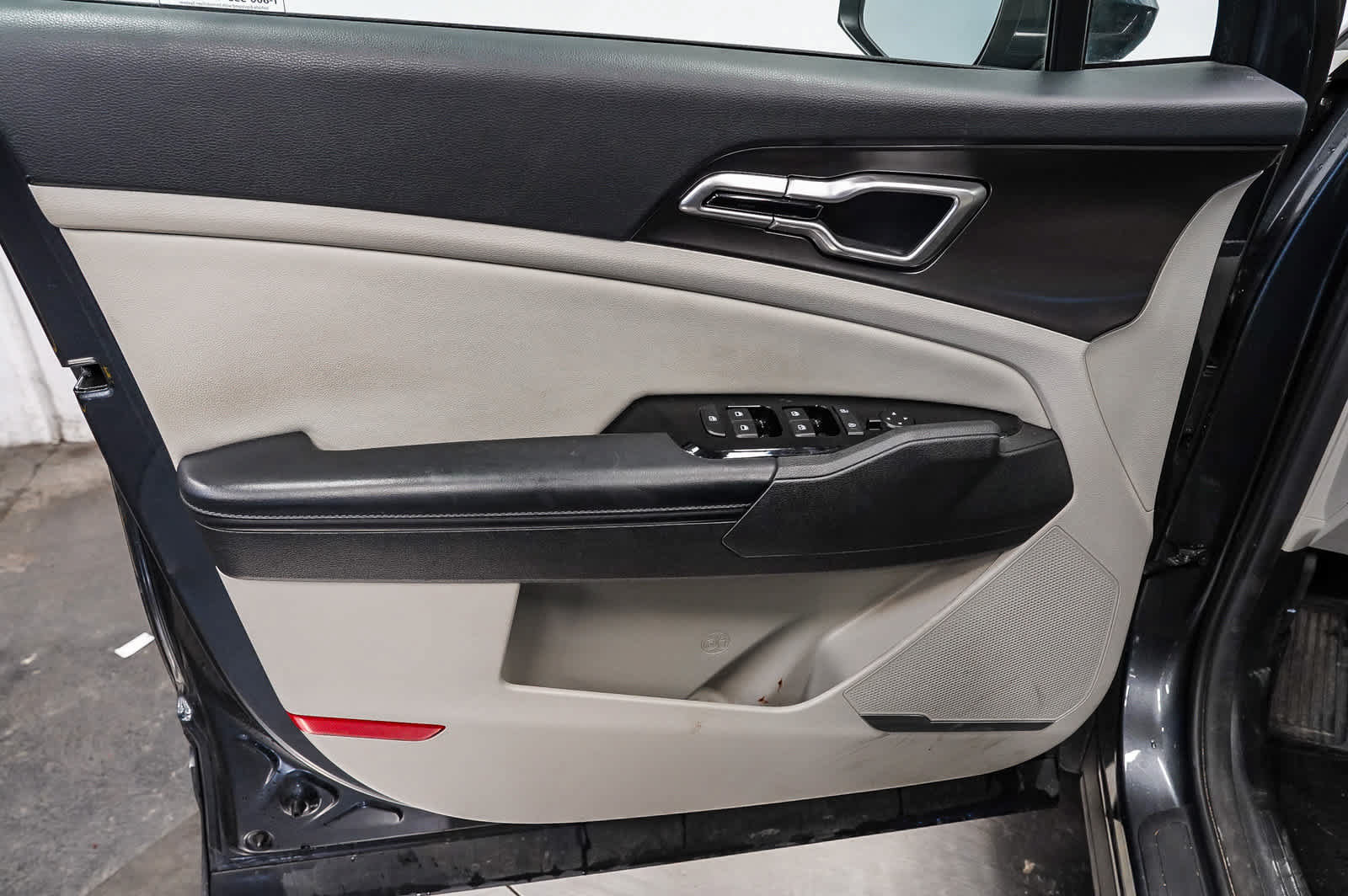 Used 2023 Kia Sportage EX FWD image 21