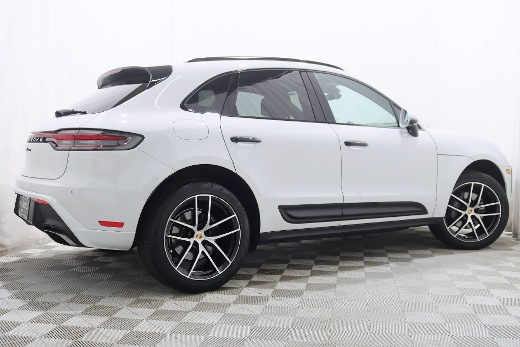 Used 2022 Porsche Macan AWD/4WD image 8