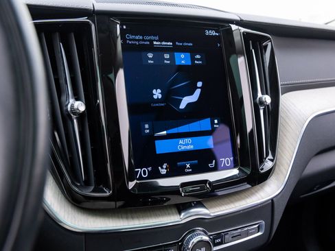 Used 2021 Volvo XC60 T6 Inscription w/ Advanced Package image 23