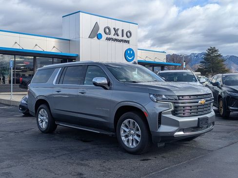 Used 2022 Chevrolet Suburban Premier AWD/4WD image 1