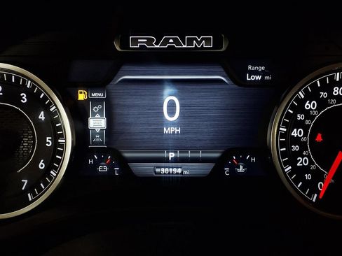 Used 2025 RAM 1500 Laramie AWD/4WD image 18
