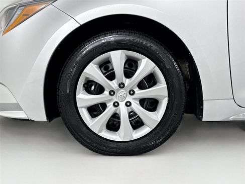 Certified 2025 Toyota Corolla LE image 41