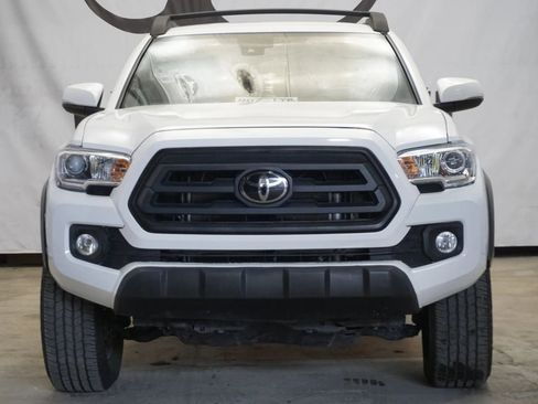 Used 2022 Toyota Tacoma TRD Off-Road w/ Black Out Package (TMS) AWD/4WD image 2