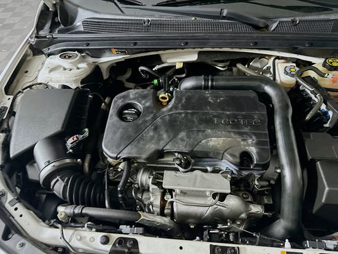 Used 2018 Chevrolet Malibu LT image 31