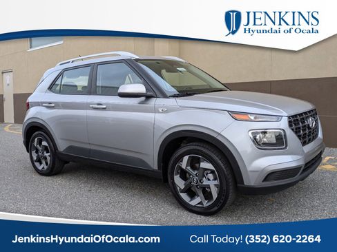 New 2025 Hyundai Venue SEL image 1