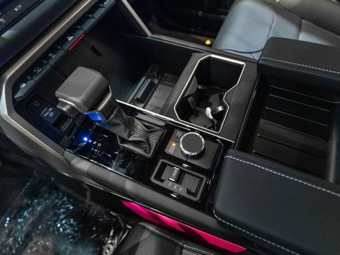 New 2026 Toyota Tundra Limited AWD/4WD image 25