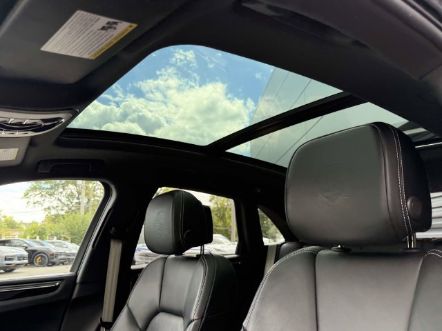 Used 2023 Porsche Macan Turbo AWD/4WD image 15