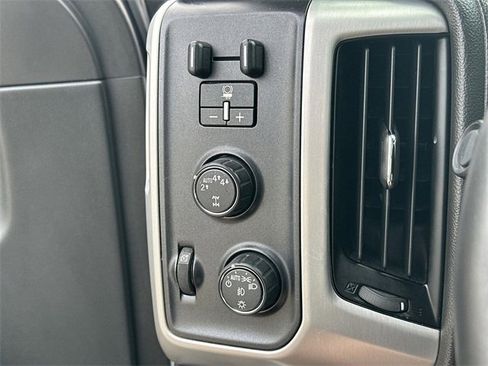 Used 2018 GMC Sierra 1500 SLT image 16
