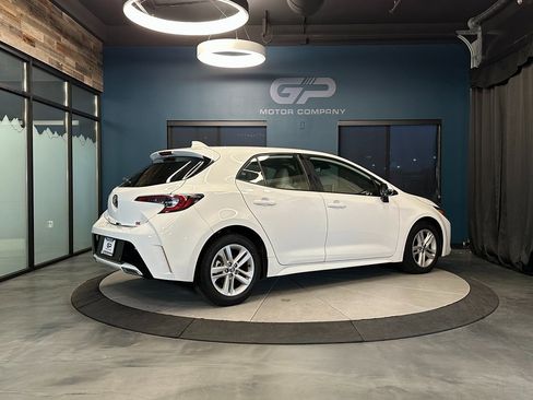 Used 2022 Toyota Corolla SE image 3