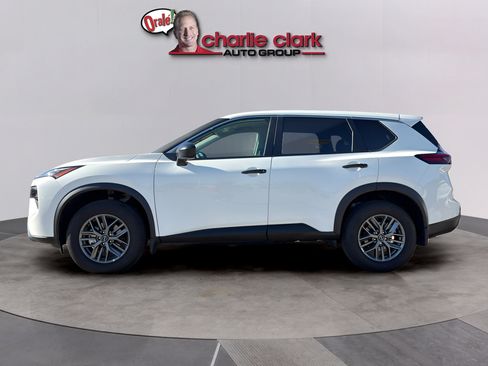 Used 2026 Nissan Rogue S FWD image 4