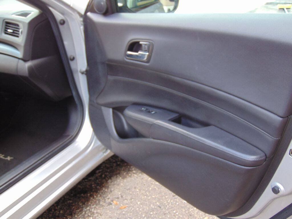 Used 2014 Acura ILX FWD image 25