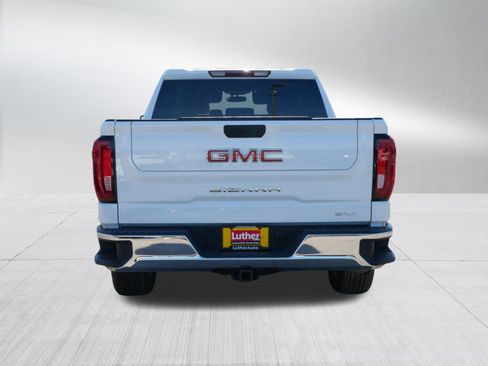 Used 2025 GMC Sierra 1500 SLT image 6
