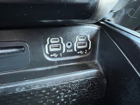 Used 2019 RAM 1500 Laramie AWD/4WD image 51