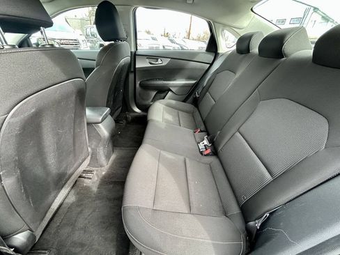 Used 2021 Kia Forte LXS FWD image 12