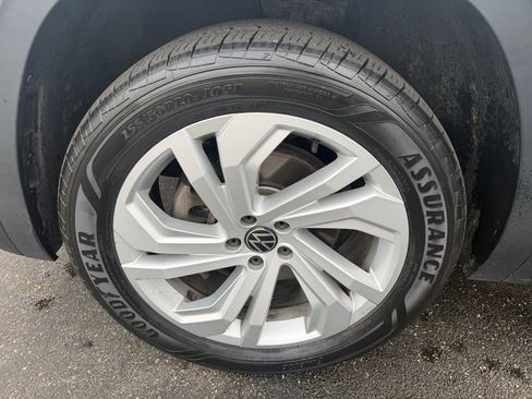 Used 2021 Volkswagen Atlas SE image 37