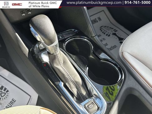 Used 2024 Buick Encore GX Avenir image 28