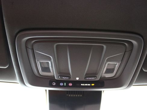 Used 2024 Chevrolet Silverado 2500 LT image 36