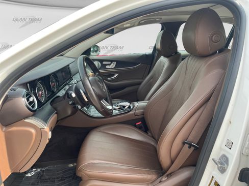 Used 2018 Mercedes-Benz E 300 4MATIC image 9