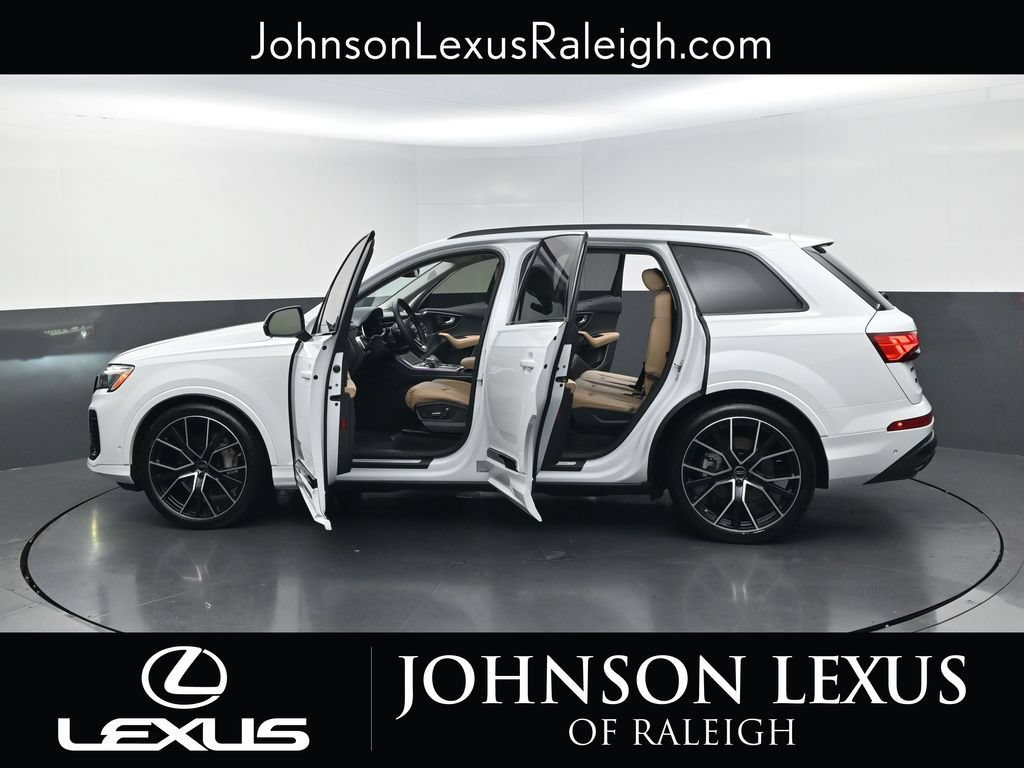 Used 2025 Audi Q7 3.0T Prestige w/ Prestige Package AWD/4WD image 31