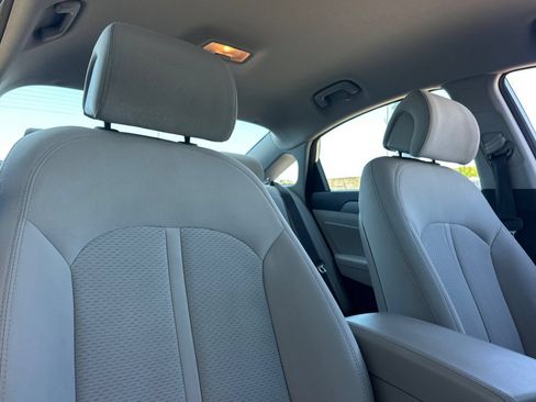 Used 2015 Hyundai Sonata SE w/ Option Group 02 FWD image 16
