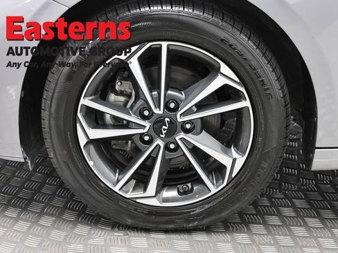 Used 2024 Kia Forte LXS image 32