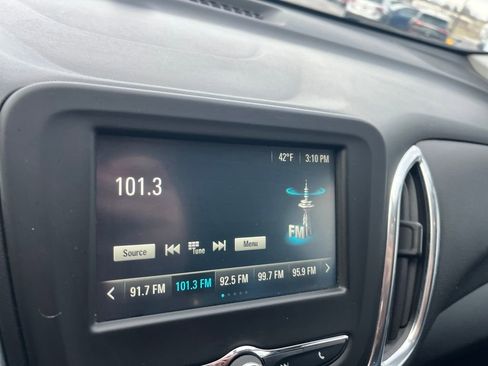 Used 2018 Chevrolet Equinox LT image 14