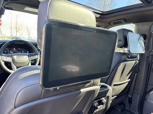 Used 2024 GMC Yukon Denali Ultimate w/ LPO, Floor Liner Package image 21
