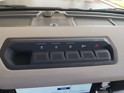 Used 2023 Ford Bronco Wildtrak AWD/4WD image 19
