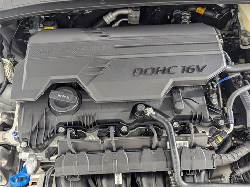 New 2025 Hyundai Elantra SE image 10