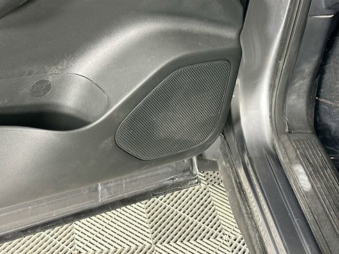 Used 2023 Nissan Rogue SV image 25