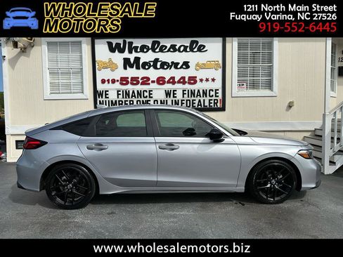 Used 2025 Honda Civic Sport image 1