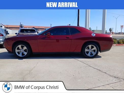 Used 2020 Dodge Challenger SXT image 6