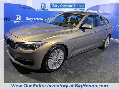 Used 2015 BMW 328i Gran Turismo xDrive image 8